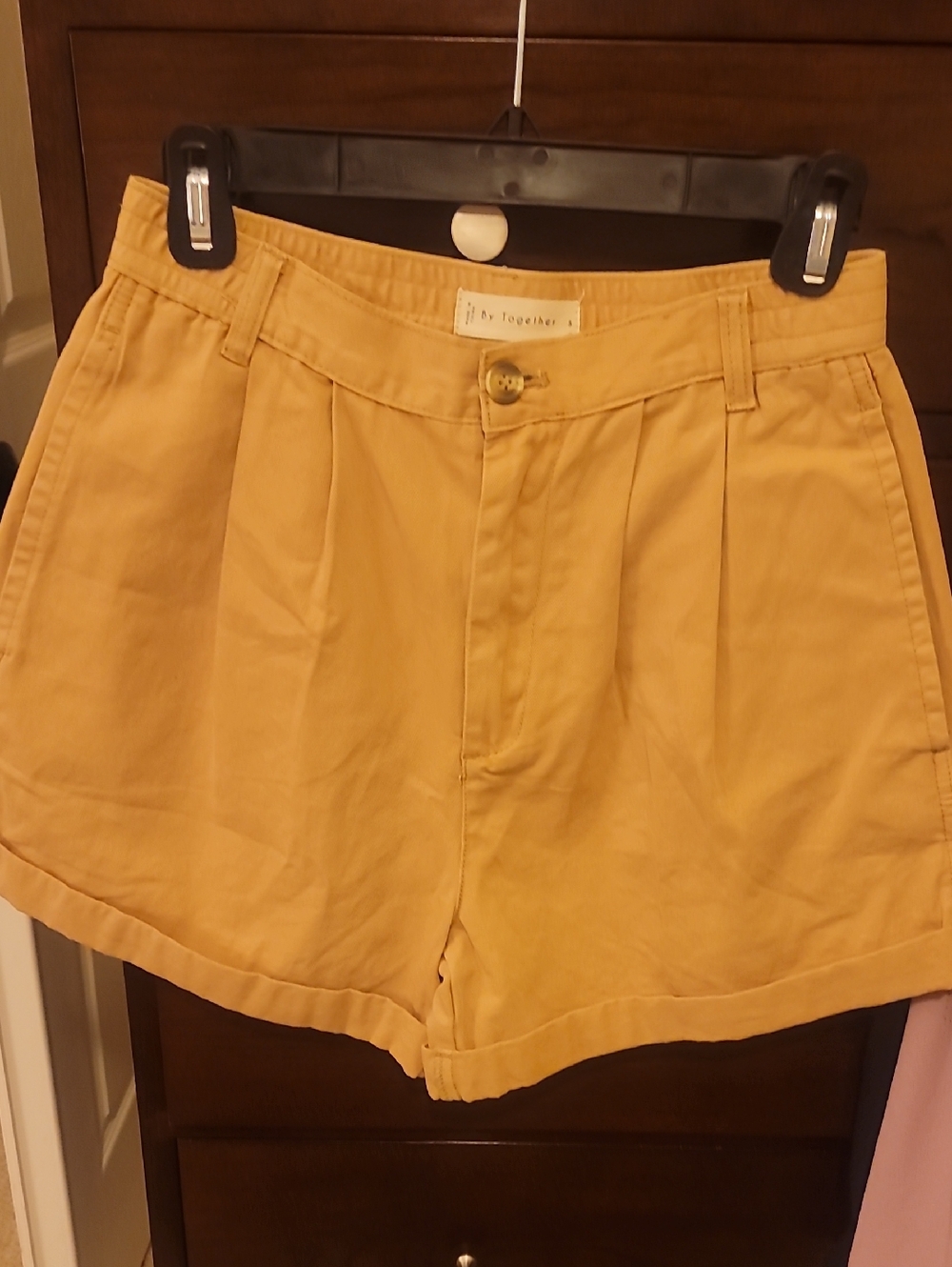 Womens By Together Camel Colored  High-Waist Pleated Shorts With Side Pockets S